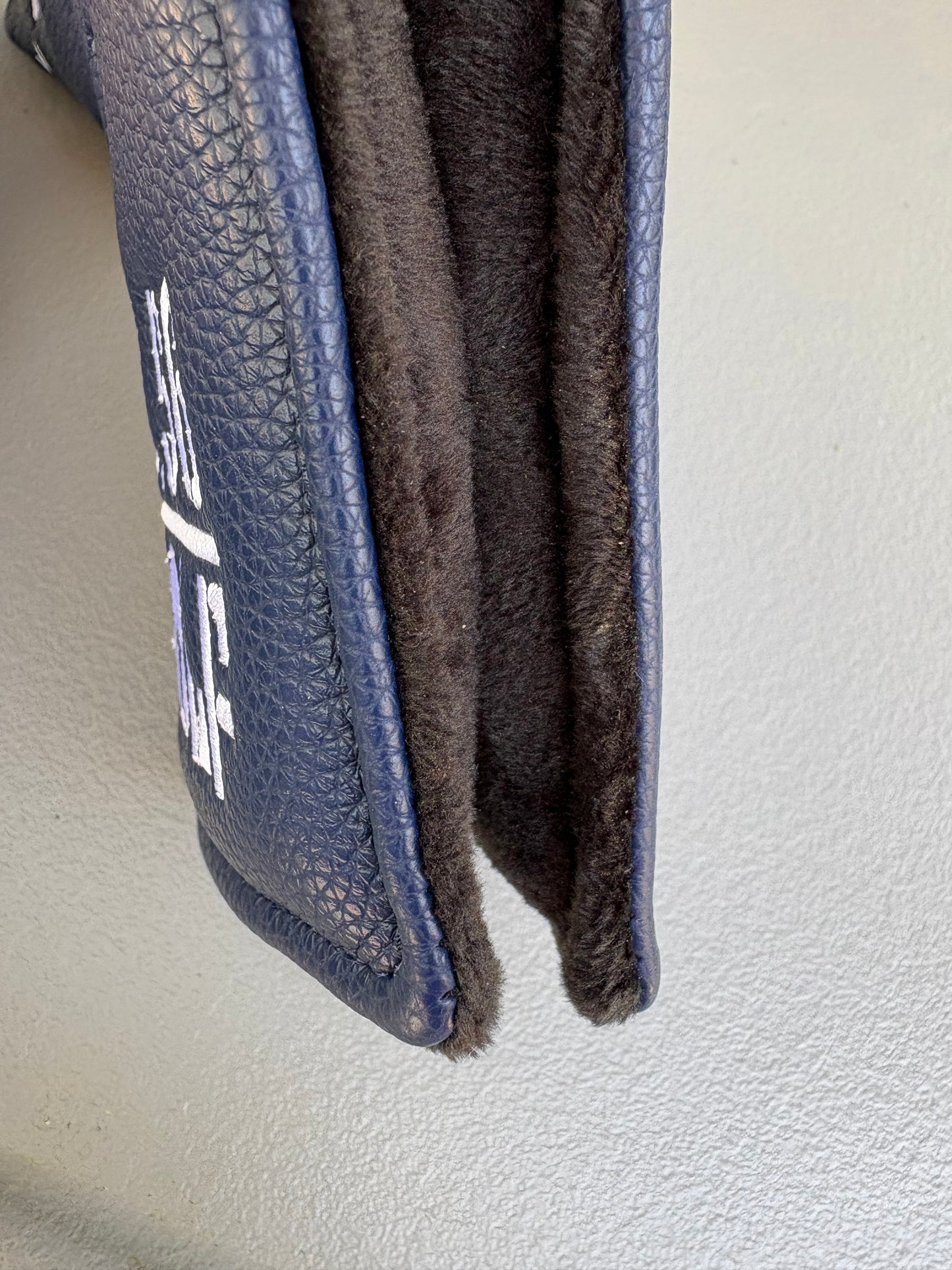 5.56 Embroidered Blade Putter cover w/ Magnetic seal